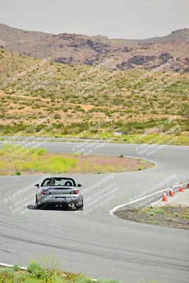 media/May-04-2024-Team Topak Racing (Sat) [[1dff1aa745]]/Inter Low 1/Session 2/